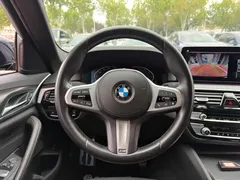 2021 BMW 5 Series 525i M Sport Package, чёрный — фото 12