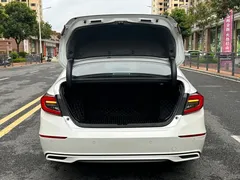 2022 Honda Accord 2.0L Hybrid, белый — фото 15
