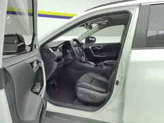 2021 Toyota RAV4 2.0L CVT 2WD Fashion Plus, белый — фото 4