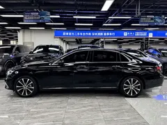 2022 Mercedes-Benz E-Class E 350 e L PHEV Sedan, чёрный — фото 4