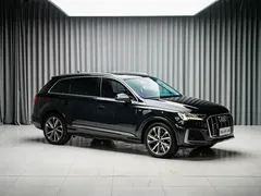 2023 Audi Q7 55 TFSI quattro S line Sport, чёрный — фото 3
