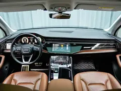 2023 Audi Q7 55 TFSI quattro S line Sport, чёрный — фото 6