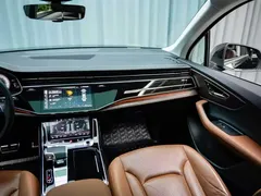 2023 Audi Q7 55 TFSI quattro S line Sport, чёрный — фото 7