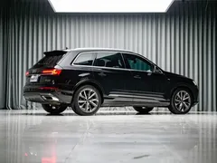 2023 Audi Q7 55 TFSI quattro S line Sport, чёрный — фото 9
