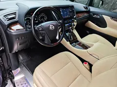 2021 Toyota Alphard Hybrid 2.5L Luxury, чёрный — фото 4