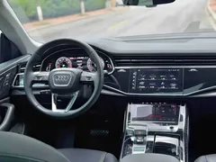2022 Audi Q8 55 TFSI Luxury Dynamic, чёрный — фото 5