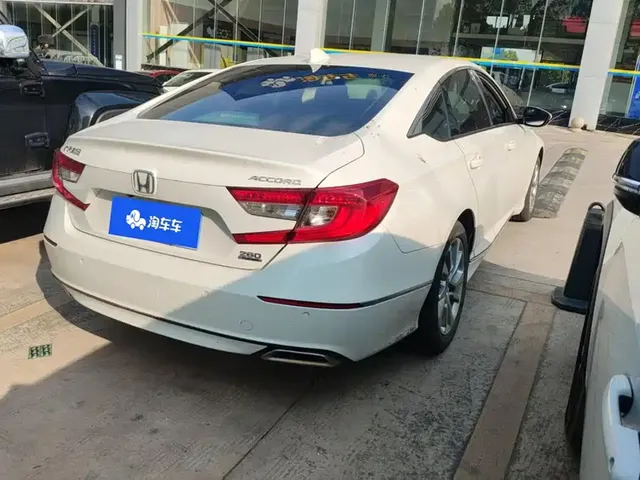 2018 Honda Accord 260TURBO Luxury