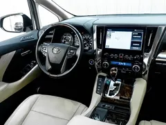 2021 Toyota Alphard Hybrid 2.5L Luxury, чёрный — фото 28