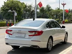 2018 Honda Accord 260TURBO Elite, белый — фото 5