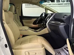 2020 Toyota Alphard 2.5L Hybrid Premium, белый — фото 17