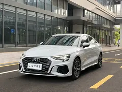 2022 Audi A3L Limousine 35 TFSI Sport, белый — фото 1