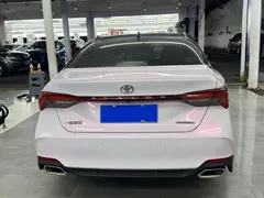 2022 Toyota Avalon 2.0L Luxury, белый — фото 4