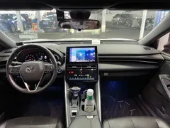 2022 Toyota Avalon 2.0L Luxury, белый — фото 9