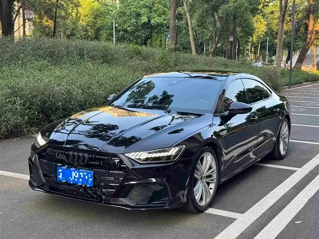 2022 Audi A7L 55 TFSI quattro S-line Zhiyuan Black Package