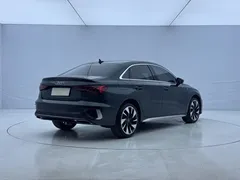 2023 Audi A3 L Limousine 35 TFSI Fashion Sport, зелёный — фото 4
