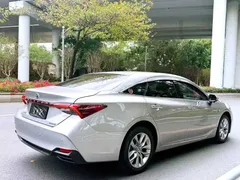 2019 Toyota Avalon Hybrid 2.5L Luxury — фото 5