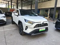 2021 Toyota RAV4 2.0L CVT 4WD Premium, белый — фото 3
