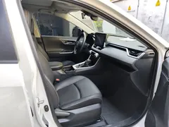 2021 Toyota RAV4 2.0L CVT 4WD Premium, белый — фото 9