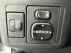 2022 Toyota Yaris L Zhixuan X 1.5L CVT Luxury Plus, белый — фото 11