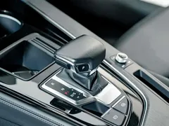 2023 Audi A4L 40 TFSI Luxury Dynamic, белый — фото 14