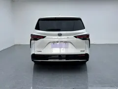 2021 Toyota Sienna 2.5L Hybrid Premium, белый — фото 4