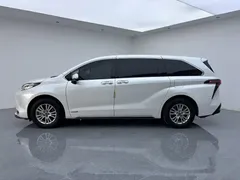 2021 Toyota Sienna 2.5L Hybrid Premium, белый — фото 16