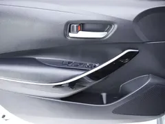 2022 Toyota Levin Hybrid 1.8H E-CVT Luxury — фото 7