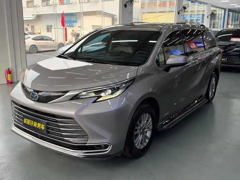 2021 Toyota Sienna 2.5L Hybrid Premium
