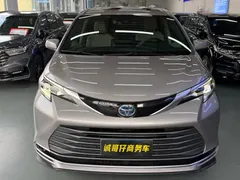 2021 Toyota Sienna 2.5L Hybrid Premium — фото 2