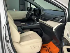 2021 Toyota Sienna 2.5L Hybrid Premium — фото 4