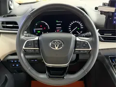 2021 Toyota Sienna 2.5L Hybrid Premium — фото 12