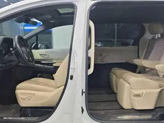 2023 Toyota Sienna 2.5L Hybrid Premium, белый — фото 5