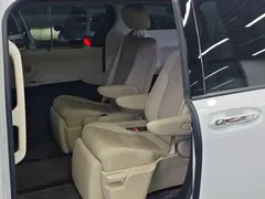 2023 Toyota Sienna 2.5L Hybrid Premium, белый — фото 7