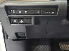 2023 Toyota Sienna 2.5L Hybrid Premium, белый — фото 15