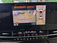 2023 Toyota Sienna 2.5L Hybrid Premium, белый — фото 16