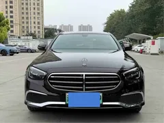 2023 Mercedes-Benz E-Class E 350 e L PHEV Sedan, чёрный — фото 2