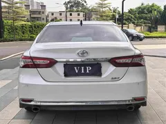 2023 Toyota Camry 2.5G Luxury, белый — фото 8