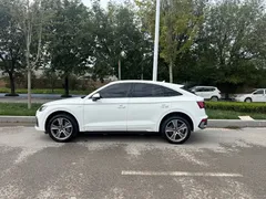 2022 Audi Q5L Sportback 40 TFSI Luxury, белый — фото 16