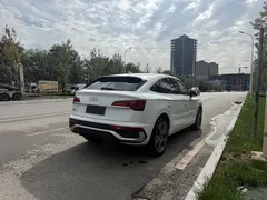 2022 Audi Q5L Sportback 40 TFSI Luxury, белый — фото 20