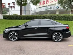 2023 Audi A3L Limousine 35 TFSI Fashion Sport, чёрный — фото 3