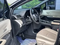2021 Toyota Sienna 2.5L Hybrid Premium, чёрный — фото 10
