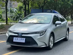 2022 Toyota Levin Hybrid 1.8H E-CVT — фото 1