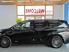 2023 Toyota Sienna 2.5L Hybrid Comfort, чёрный — фото 4