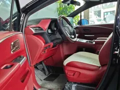 2023 Toyota Sienna 2.5L Hybrid Comfort, чёрный — фото 5