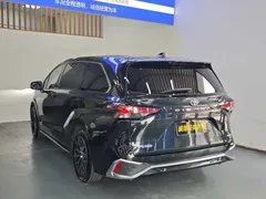 2023 Toyota Sienna 2.5L Hybrid Comfort, чёрный — фото 28