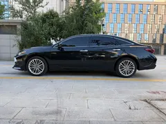 2019 Toyota Avalon Hybrid 2.5L XLE Premium, чёрный — фото 4