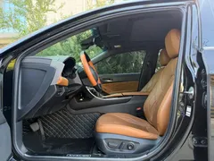 2019 Toyota Avalon Hybrid 2.5L XLE Premium, чёрный — фото 7