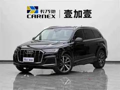 2022 Audi Q7 55 TFSI quattro S line Sport, чёрный — фото 1