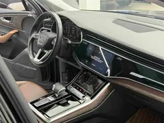 2022 Audi Q7 55 TFSI quattro S line Sport, чёрный — фото 11
