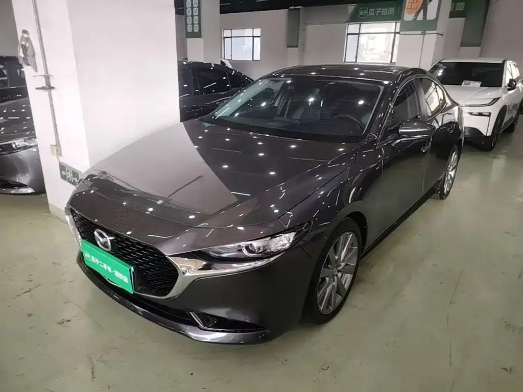 2023 Mazda 3 2.0L AT